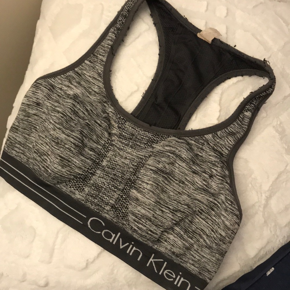 Calvin Klein Sports Bra - Size M